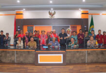 Polres Sintang Amankan Audiensi Lanjutan Aliansi Solidaritas Desa Bersatu audiensi