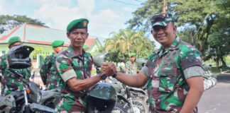 Dandim 1508 / Tobelo Serahkan 35 Motor Kepada Babinsa tobelo