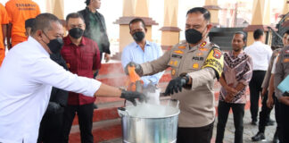 Pemusnahan Barang Bukti Tindak Pidana Narkotika Oleh Satresnarkoba Polres Karimun karimun