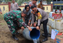 Polres Halmahera Utara Musnahkan Barang Bukti Minuman Keras polres