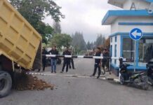 Kaum Melayu Kopong Tutup Akses Alahan Panjang Resort, Klaim Tanah Ulayat Dirampas Sejak 1983