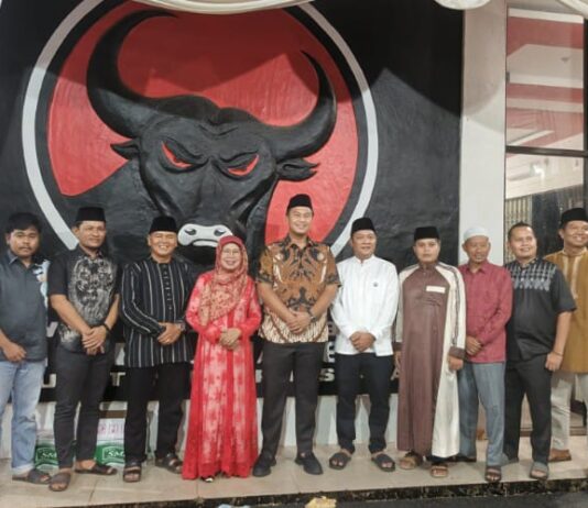 Ratusan Tokoh Masyarakat Padati Buka Puasa Bersama PDIP Dharmasraya, Semangat Soliditas Kader Menguat