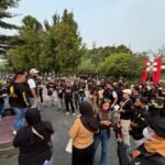 KILL DPP LPM KALBAR BERSAMA LASKAR PUAN MELAYU BAGIKAN MASKER, WUJUD SOLIDARITAS DI TENGAH ANCAMAN KARHUTLA