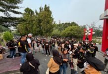 KILL DPP LPM KALBAR BERSAMA LASKAR PUAN MELAYU BAGIKAN MASKER, WUJUD SOLIDARITAS DI TENGAH ANCAMAN KARHUTLA