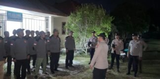 Bidhumas Polda Kepri Bagikan Bendera Pusaka dan Gelar Bakti Sosial Demi Semarakkan HU RI ke 81